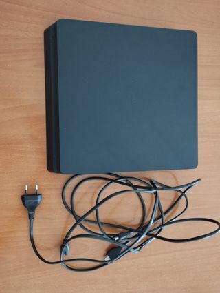 Playstation 4 Slim