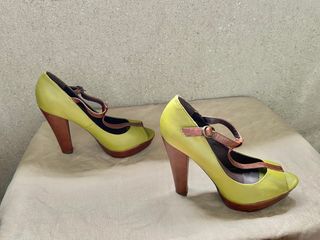 Zapato tacón sandalias