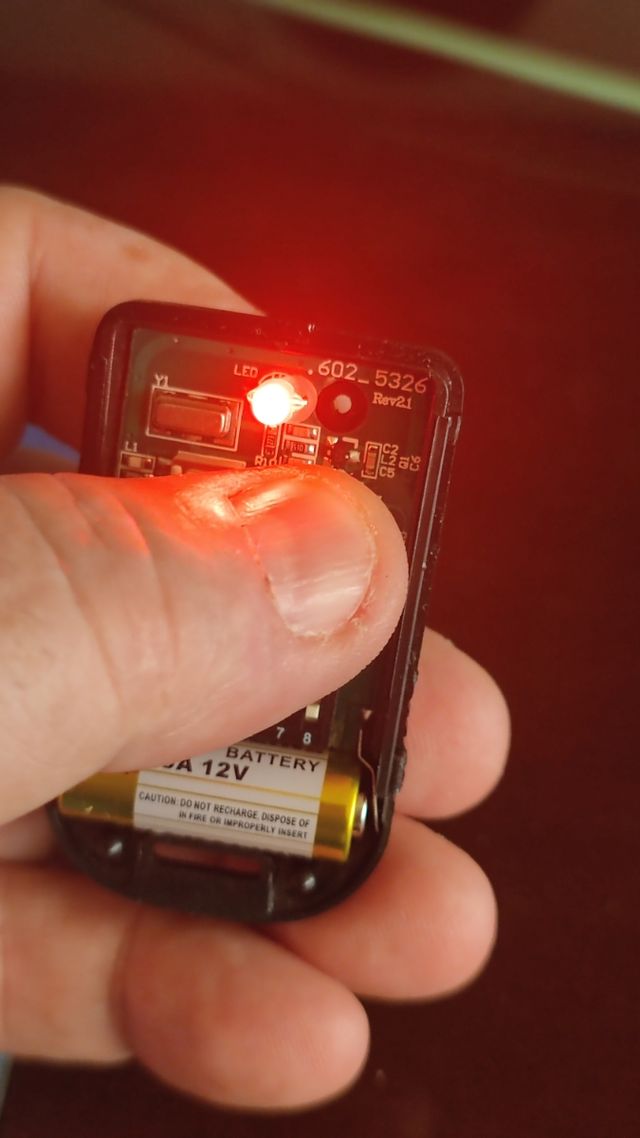 control remoto SMC5326 IC 330Mhz . 2 unidades