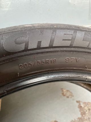 205/55r19 97v
