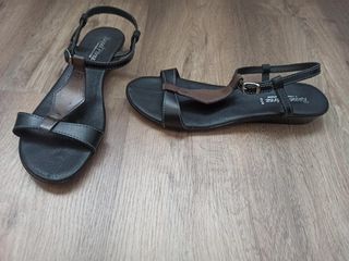 Sandalias piel Raquel Pérez talla 41