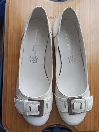 Bailarinas blancas de piel talla 41