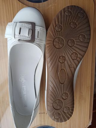 Bailarinas blancas de piel talla 41