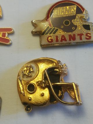 Pins cascos deportes americanos