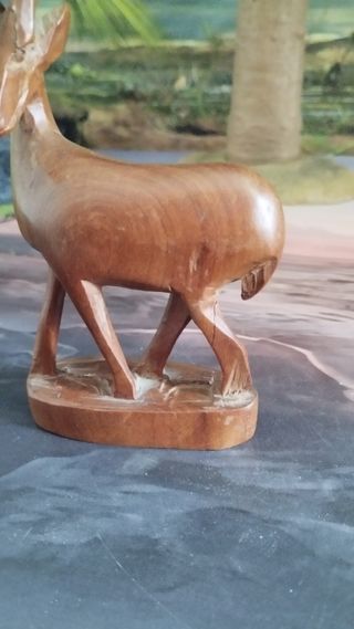 Figura de Ciervo hecha en Madera