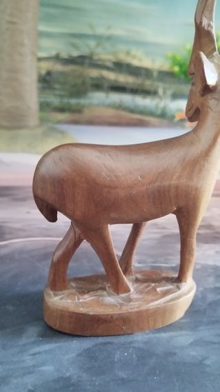 Figura de Ciervo hecha en Madera