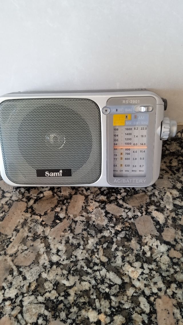 Radio 5 bandas ac/DC Electricidad y pilas
