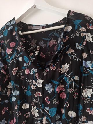 Blusa negra estampada Yessica talla 50