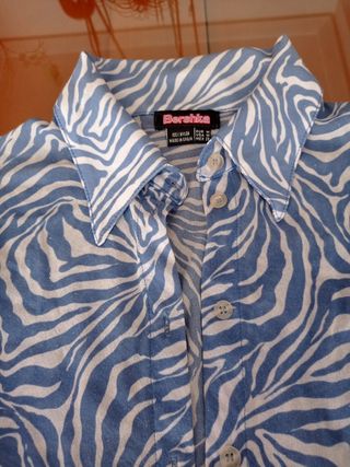 Camisa de Bershka con brillos