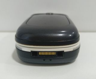 Teléfono Sony Ericsson Z310i para piezas