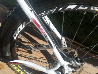 WRC Conor Team, Suspension REBA, LLantas MAVIC.