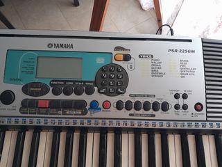 TECLADO YAMAHA PSR-225GM