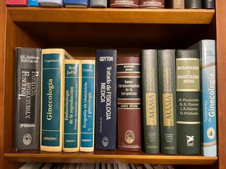 Libros de medicina y ginecología