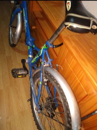 Bicicleta plegable de marchas.