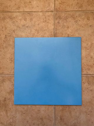 Suelo azulejo azul