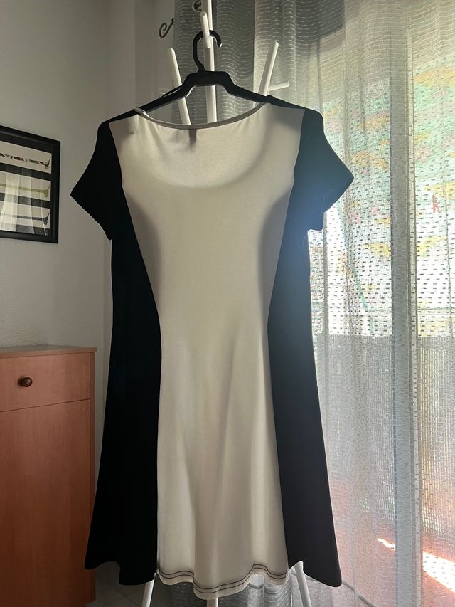 Vestido corto blanco y negro