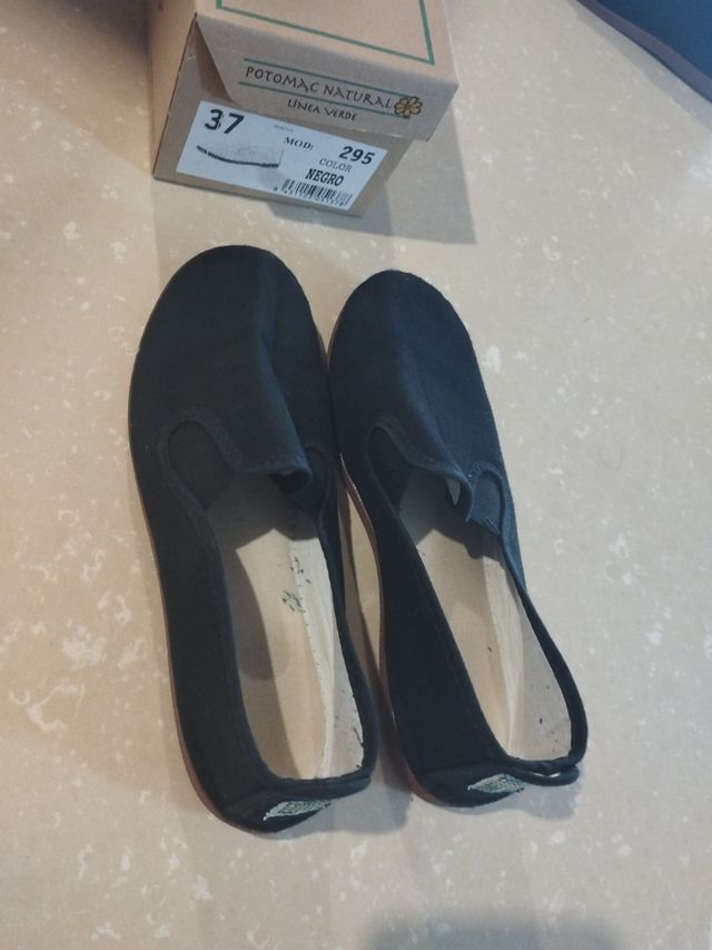 Zapatillas tipo Kunfu negra