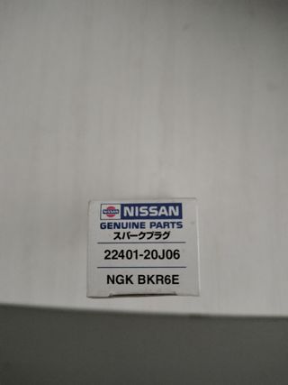 Bujías Nissan serena