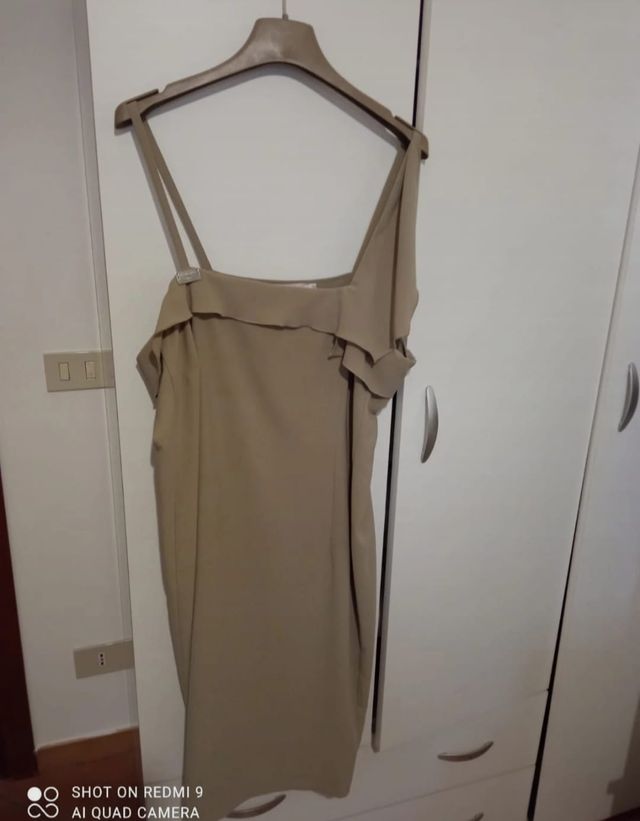 Abito beige