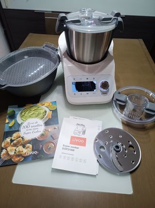 Robot de cocina para piezas 