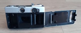 Camara Fujica 35 Compact con funda