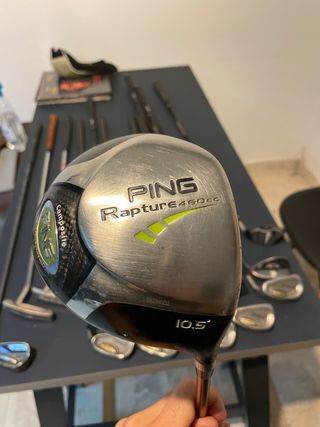Juego de palos del golf Ping y putters