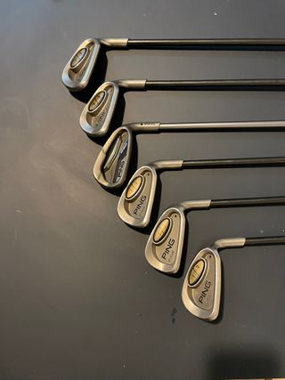Juego de palos del golf Ping y putters