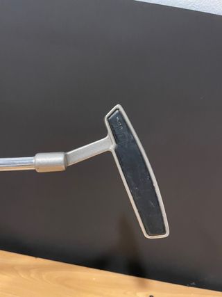 Juego de palos del golf Ping y putters