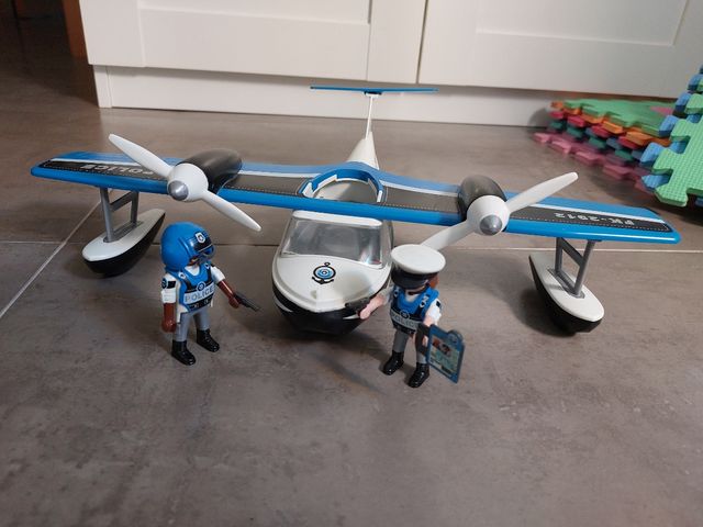 Hidroavión de policía playmobil