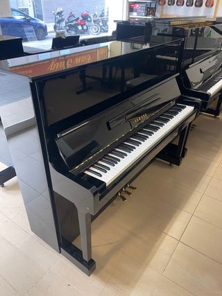 YAMAHA U1 ( Pianos Can Puig )