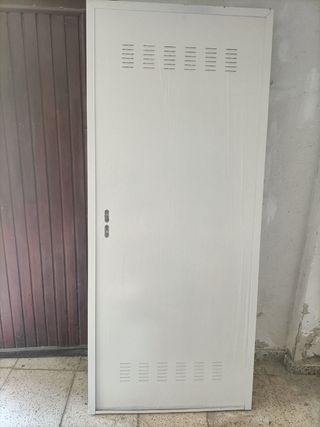 puerta trastero