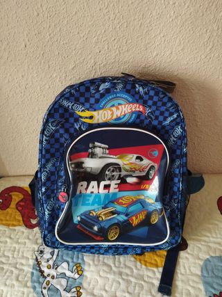 Mochila escolar Hot Wheels.