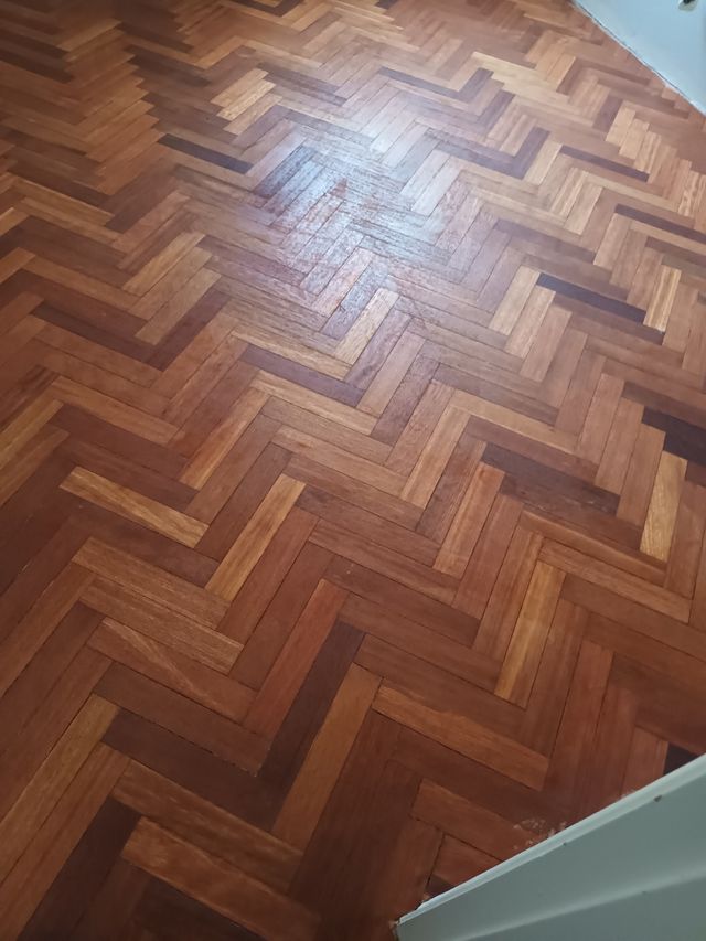 Acuchillado y Barnizados