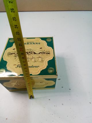 Caja de hierro de poleo en buen estado