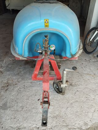 Cuba 600 litros arrastrada