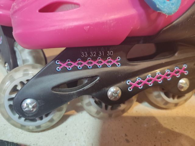 Patines de línea ,casco y protecciones