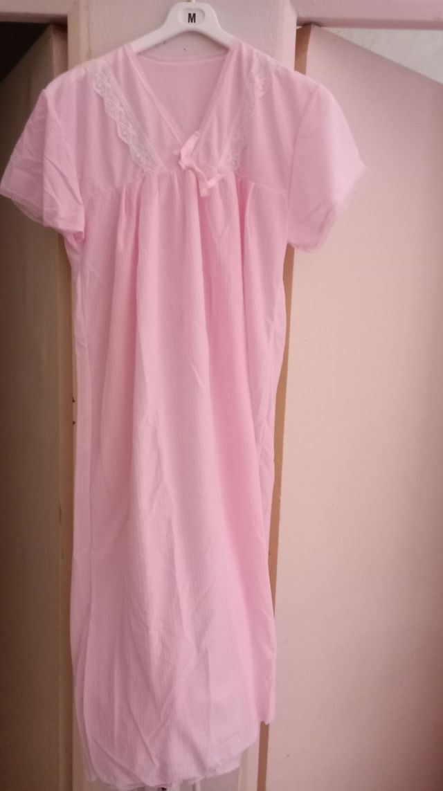 conjunto de bata+ camisón-vintage rosa🌷🌸