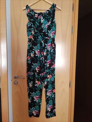 Mono de flores 