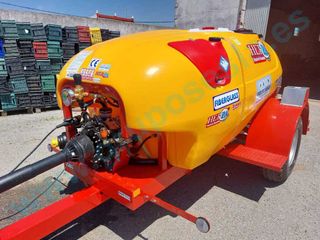 Atomizador 2000 Litros Arrastrado HERPA FIBERGLASS