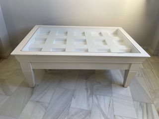 Mesa de madera maciza blanca