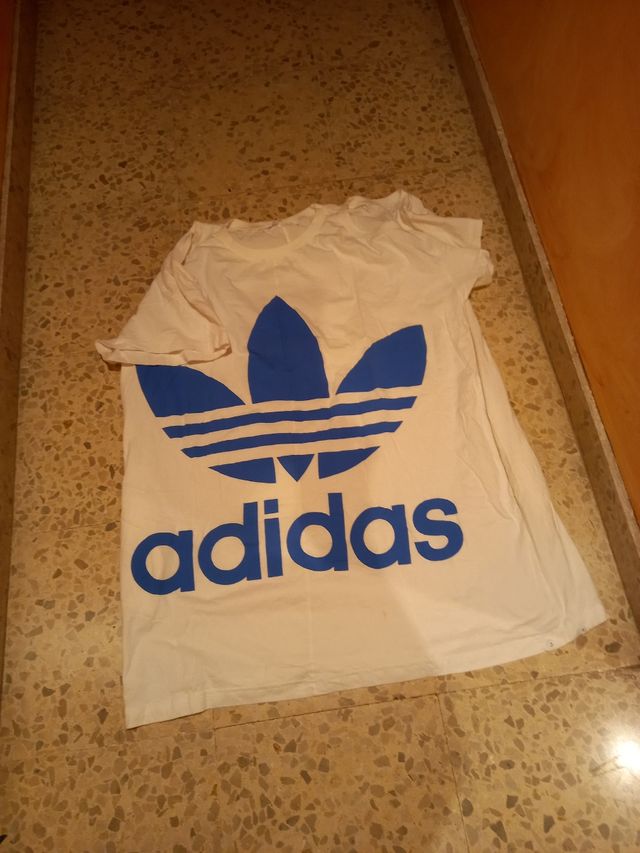 Adidas  prenda  5 € vestido  ,pantalón  chaqueta.