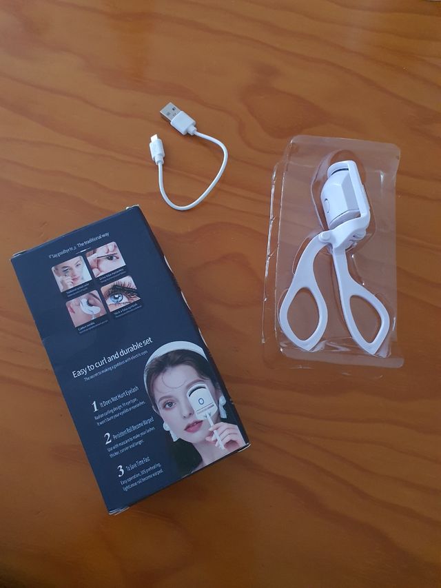 Rizador de pestañas con USB