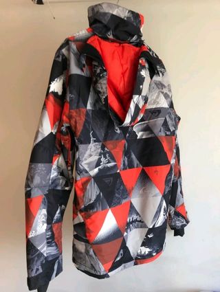 Cazadora Snow//Nieve Quiksilver.