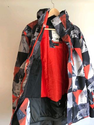 Cazadora Snow//Nieve Quiksilver.