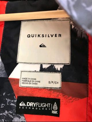 Cazadora Snow//Nieve Quiksilver.