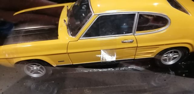 maqueta ford capri minichamps