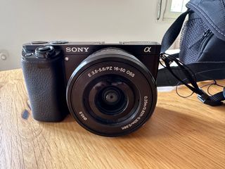 Càmera SONY ILCE-6000L