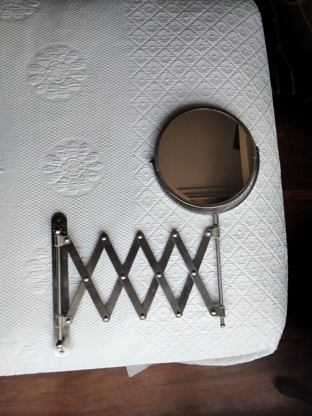 Espejo de aumento extensible para pared