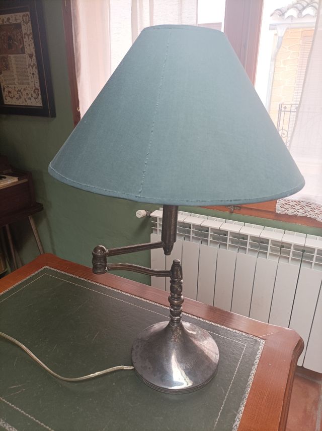 Lampara con pie de plata