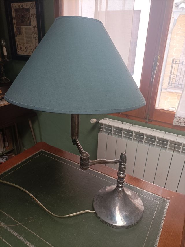 Lampara con pie de plata